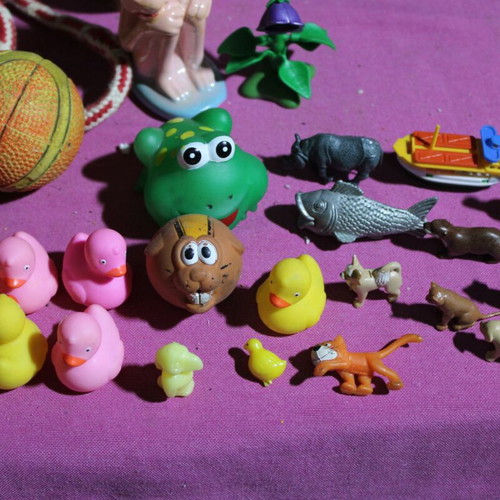 Decorative Easter eggs and toys used, pack N24