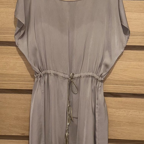 Short dress with gold cord like new, beige