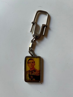 Vintage μεταλλικό μπρελόκ Βασιλιάς Κωνσταντίνος Β' μεταχειρισμένο