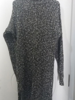 Knitted dress used in black and grey