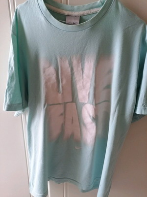 VINTAGE NIKE t shirt