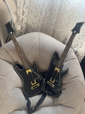 Guitar Hero game controllers for PlayStation 4