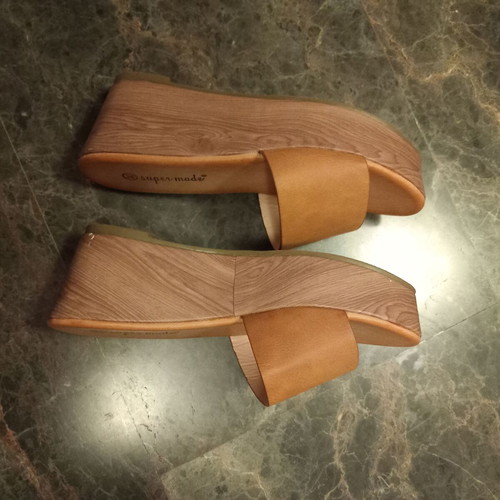 Women's platforms size 38-39