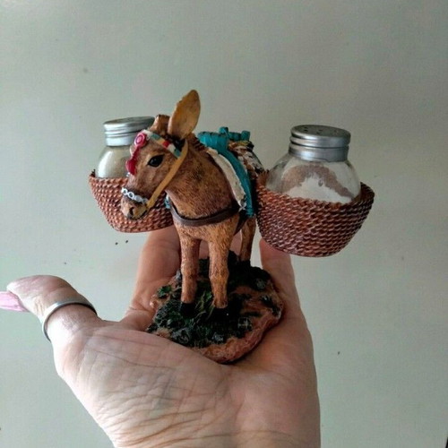 Handmade donkey salt and pepper shaker like new, vintage