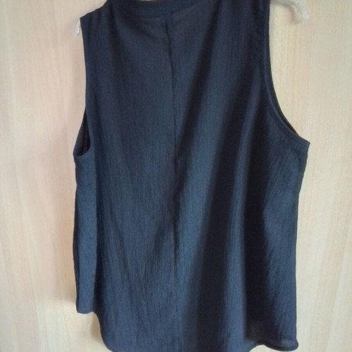 Shein women's black asymmetrical shirt, size XXXL