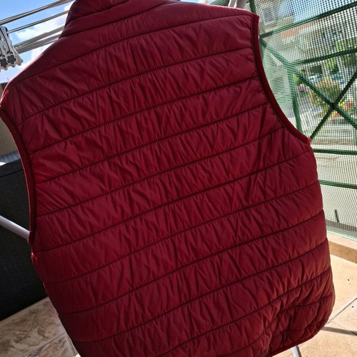 Sleeveless jacket red/bordeaux men's Medium like new from LC Waikiki