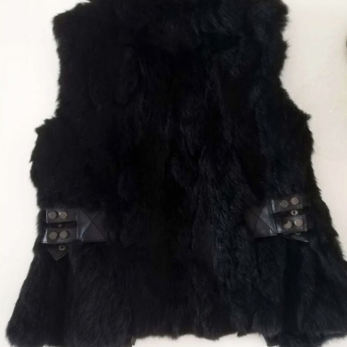 Lynne rabbit fur vest with leather details, size M, like new