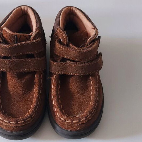 Children's shoes like new