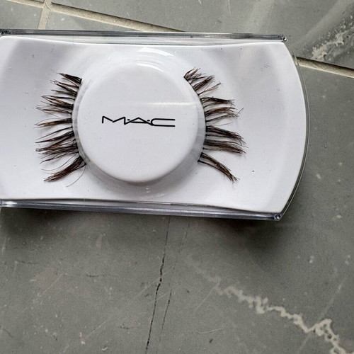 Mac natural eyelashes like new