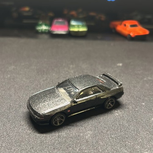 Hot Wheels Mainline Nissan Skyline GT-R R32 like new without packaging
