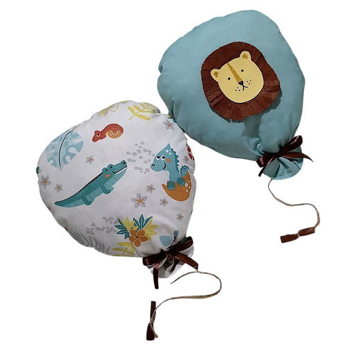 Set of 2 hanging decorative balloons with animals and lion