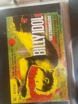 Billy Idol Concert Ticket collectible, like new, small edge cut