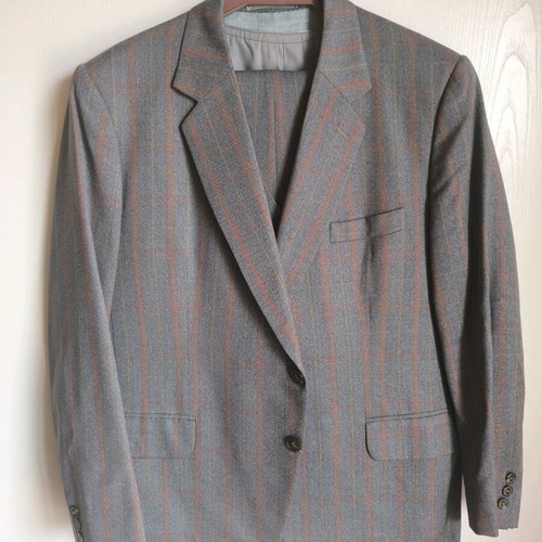 Handmade men's three-piece suit like new, gray