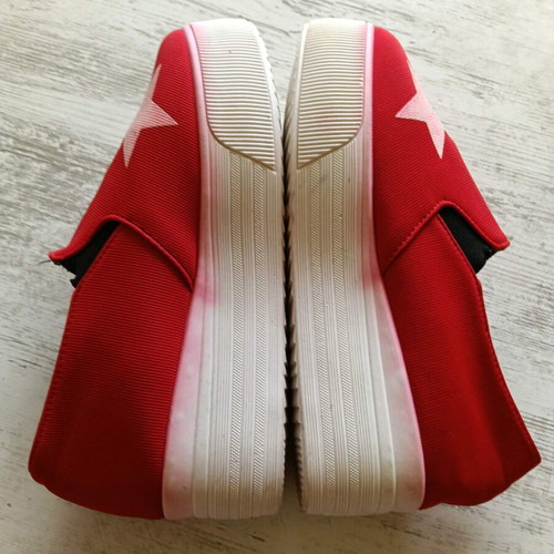 Women's shoes new, red with white stars, platform sole