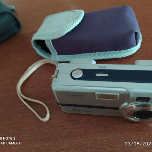 Jenoptik JD 4.1 M digital camera with 3x optical zoom