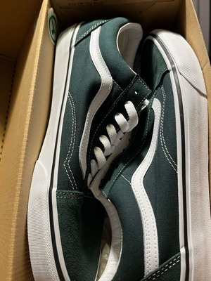 Vans men's casual shoes size 44.5 new dark green