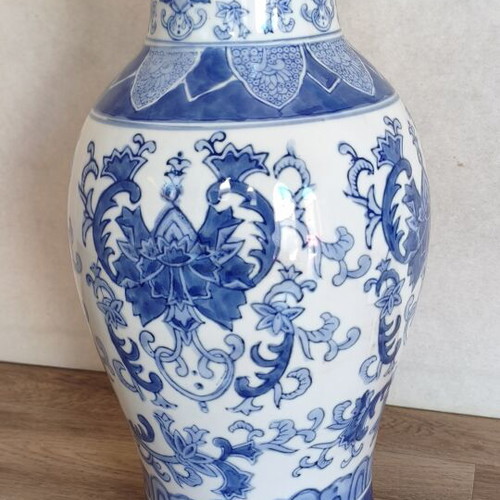 Large porcelain vase like new, height 45 cm