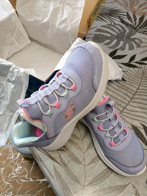 Skechers girls' sneakers like new, size 33, pink and purple