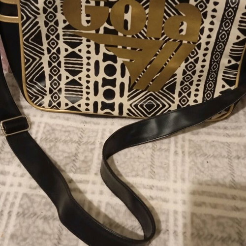 Gola crossbody bag like new, large