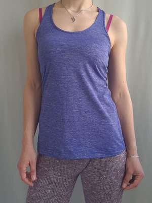 Lululemon women's sports tank top size S like new, blue