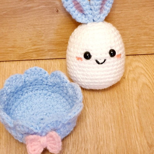 Easter Bunny in Blue Handmade Knitted Basket New