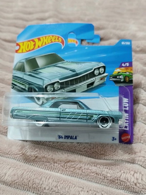 Hot Wheels Chevrolet Impala '64 car