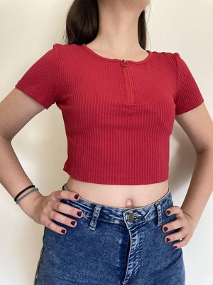 Red crop top with front zipper like new Pink Woman