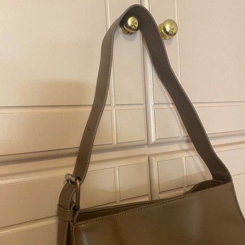 Glamorous shoulder bag brown, like new, medium capacity with button