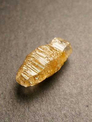 Yellow sapphire natural rough crystal 9.41 carats new