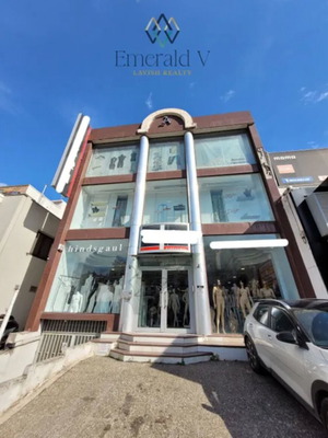 Επαγγελματικό κτίριο 1050 τ.μ. στο Γαλάτσι με πάρκιν και ανελκυστήρα