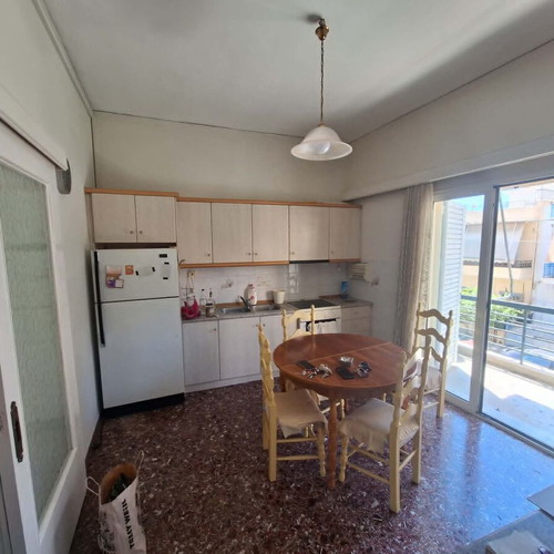 Διαμέρισμα στη Νίκαια 110 τ.μ., 3 υπνοδωμάτια, μπαλκόνι, ανελκυστήρας