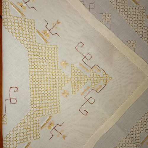 Handmade embroidery in excellent condition