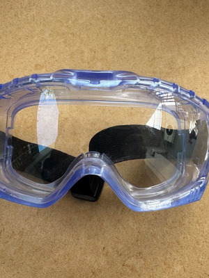 Protective goggles anti-fog transparent like new