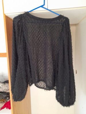 Κοντή μαύρη μπλούζα Zara με φαρδιά μανίκια see thru μέγεθος L/XL