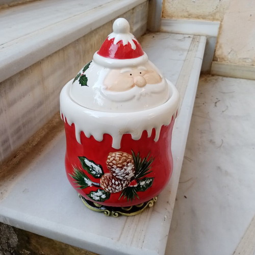 Mandarin Crafts Christmas ceramic cookie jar