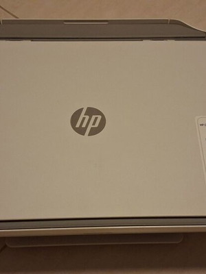 HP DeskJet 2720 color printer with scanner and copier, like new