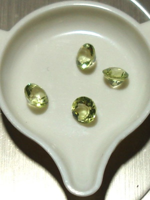 Peridot minerals new, pack of 4, 4.25 ct