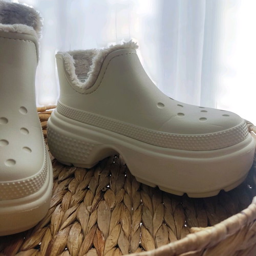 Crocs Stomp Shorty Boot like new, beige, size 39-40