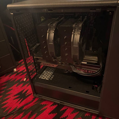 High-End Gaming PC RTX 5070 Ti 16GB Ryzen 7 7800X3D 64GB DDR5 used