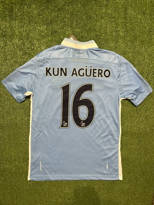 Manchester City Home Kit 2011/12 Aguero new with tags