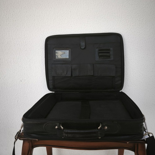 I-GEAR Laptop Bag 17" like new, black