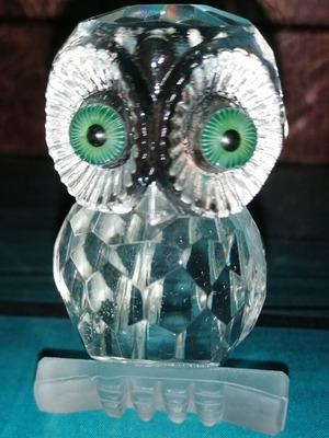 Swarovski owl figurine like new