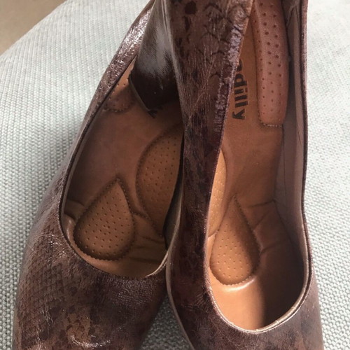 Piccadilly brown pumps like new, size 37, anatomical comfort