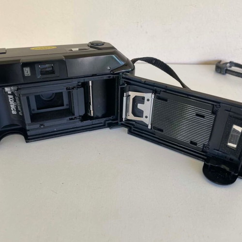 MT-7 Konica 36mm f4 Point&Shoot Compact Film Camera used