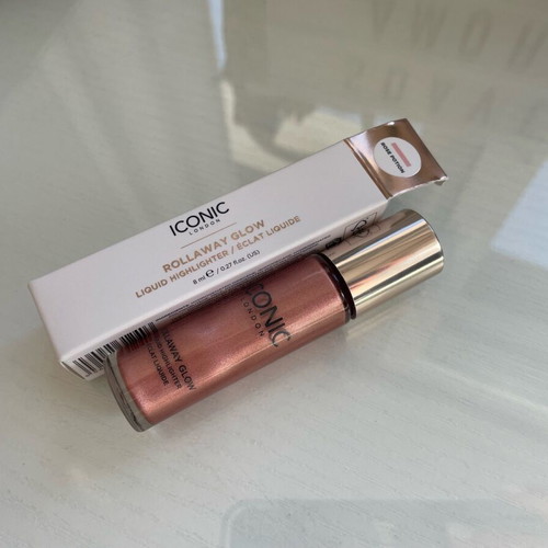 Small Beauty Box new with Iconic London Rose Riot blush and Rose Potion highlighter