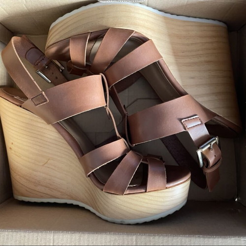 Stradivarius women's platform sandals size 38 like new, beige and brown