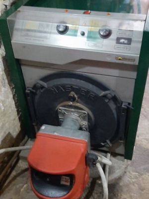 Λέβητας πετρελαίου Intercal SL 22 B με καυστήρα, 33-78 kW