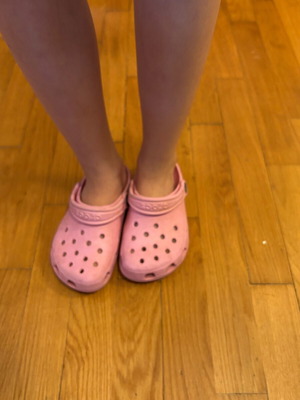Ροζ Crocs, 10/11