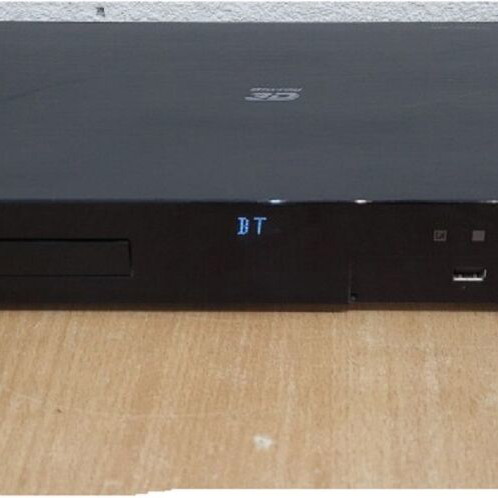 Samsung HT-J4200 Blu-ray 3D player and radio receiver