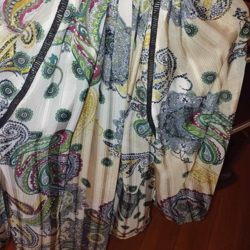 Zini shirt with lace pattern like new, size 38